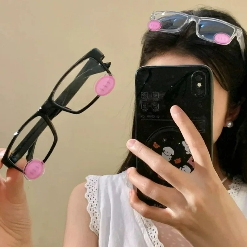 Cute Blush Glasses Anime Style - Anime Cosplay Girl Photo 评论和价格